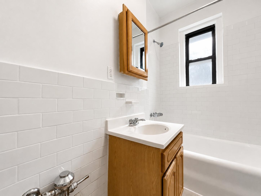 108 Park Terrace East - Photo 6