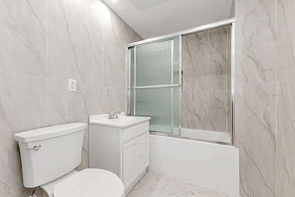 248 West 35th Street - Photo 3