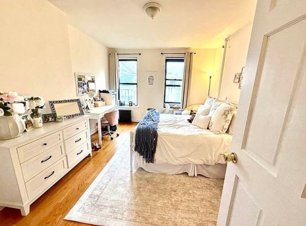 420 East 83rd Street - Photo 2