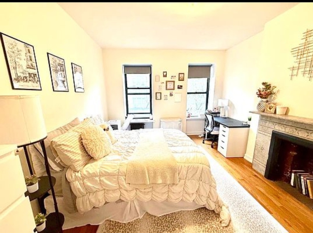 420 East 83rd Street - Photo 3