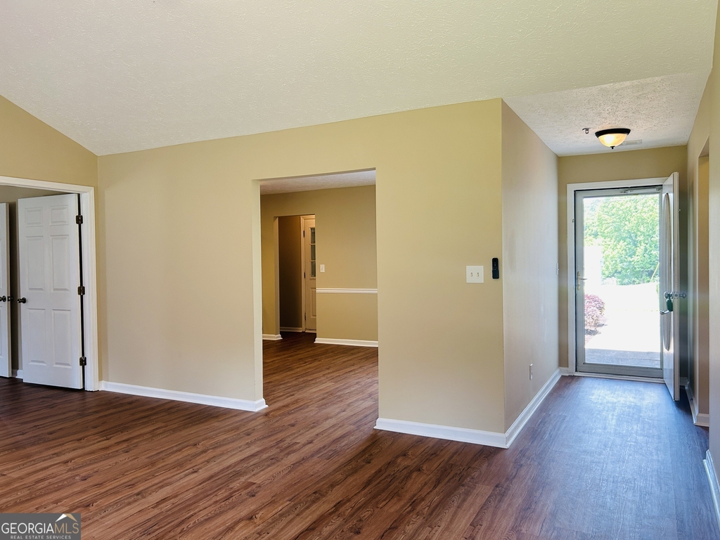 210 Shamrock Way - Photo 6