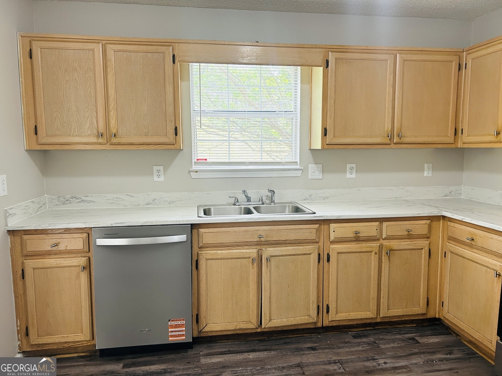 7018 New Dale Road - Photo 13