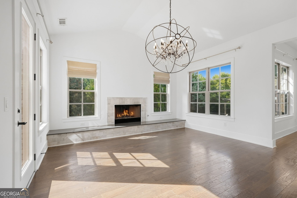 808 Adler Court - Photo 12