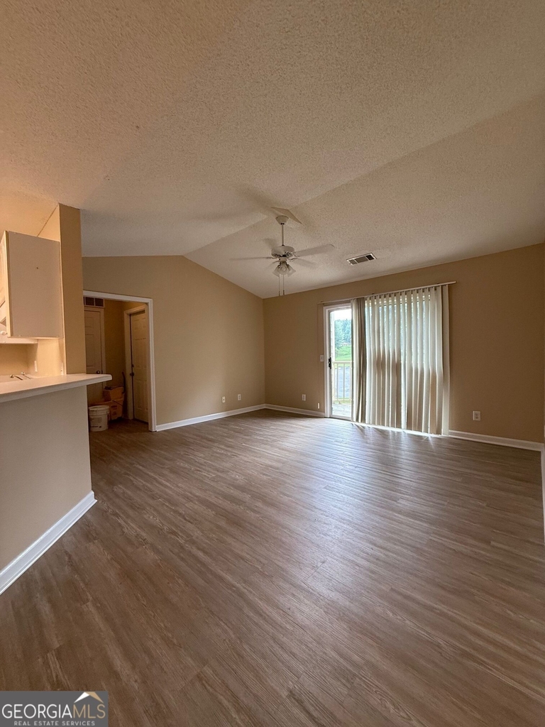 320 Ridgewood Avenue - Photo 3