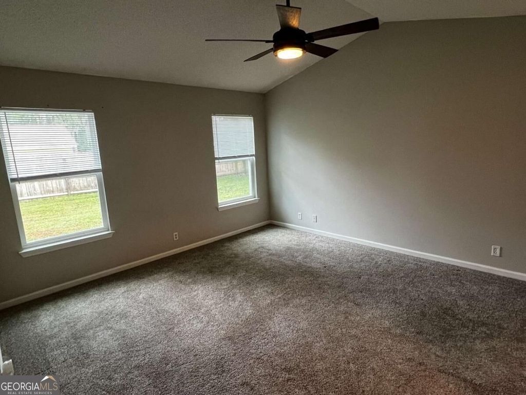 200 Chestnut Court - Photo 6