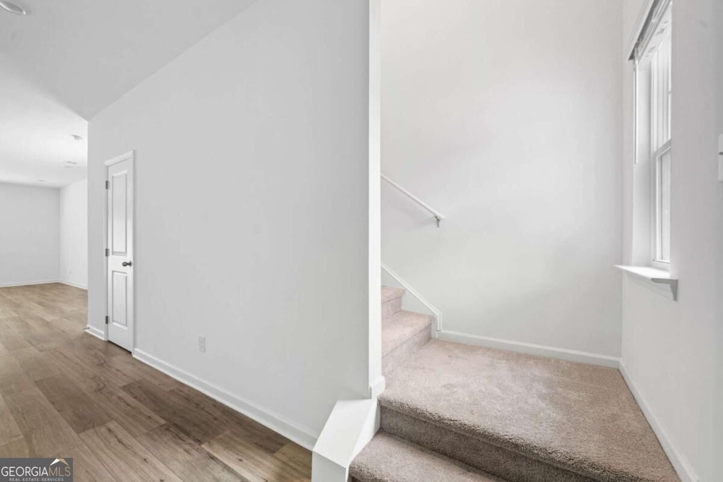 788 Evergreen Road - Photo 4
