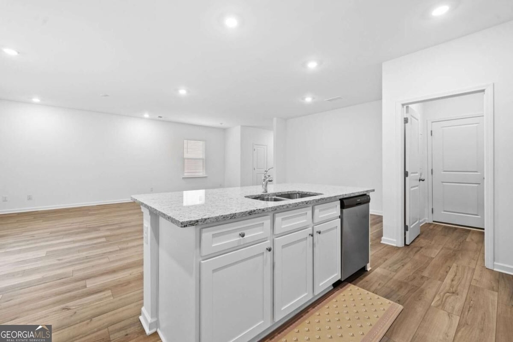788 Evergreen Road - Photo 6