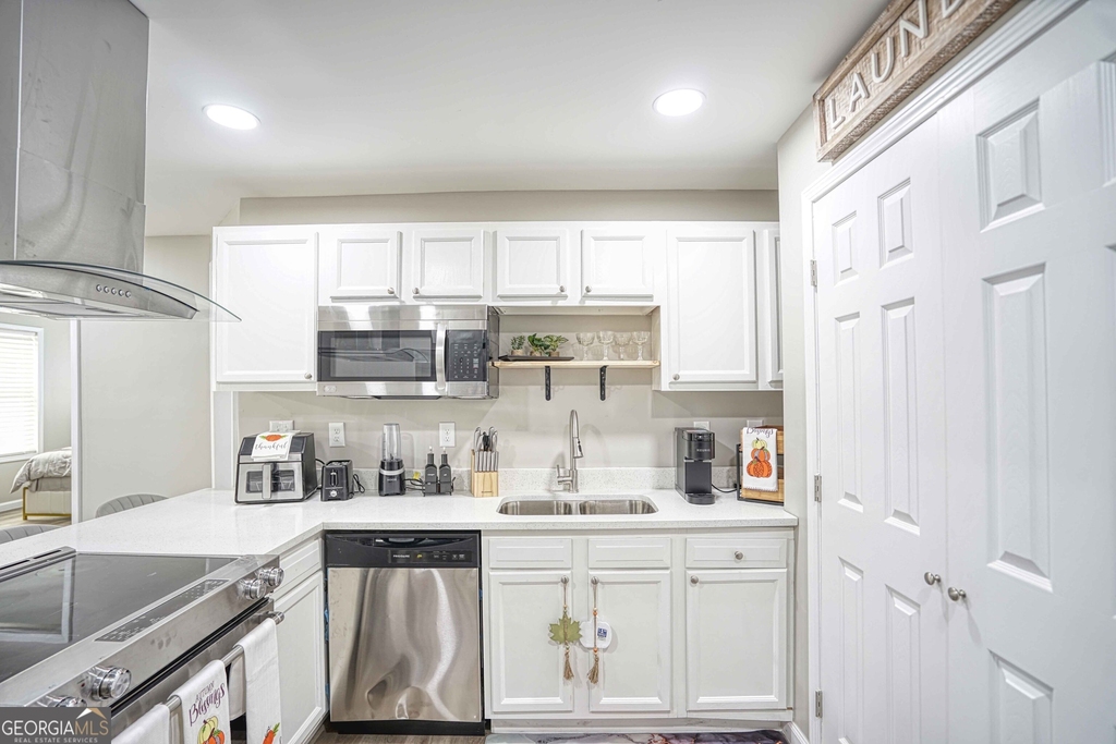 1827 Dunlap Avenue - Photo 9