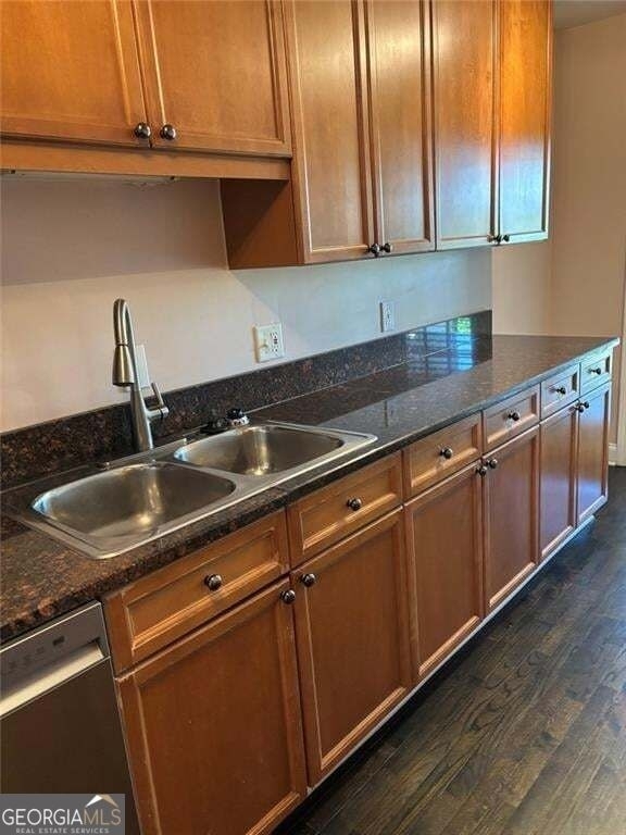 750 Dalrymple Road - Photo 3
