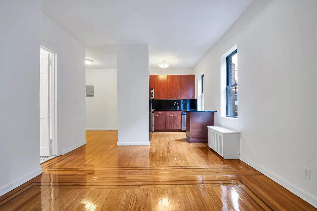 121 Madison Avenue - Photo 0