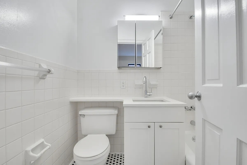 121 Madison Avenue - Photo 7