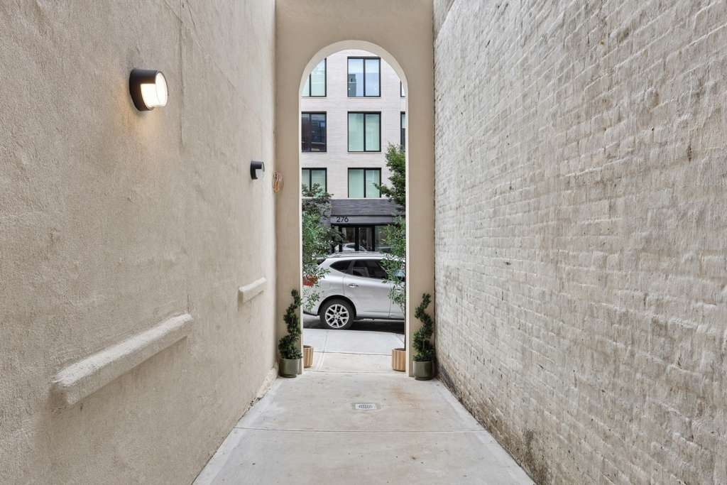 275 20th Street - Photo 6