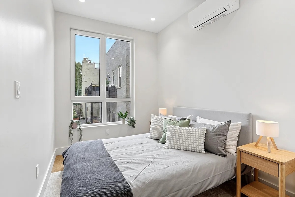 275 20th Street - Photo 5
