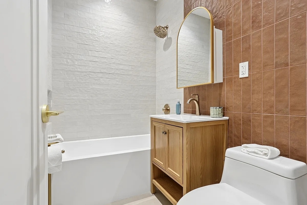 275 20th Street - Photo 1