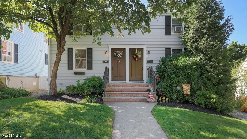 7 Hill St - Photo 1