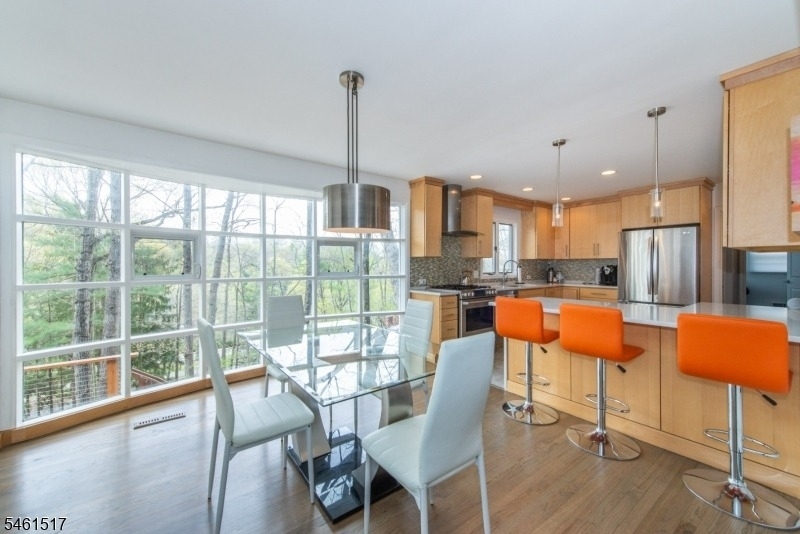 4 Molly Stark Dr - Photo 10