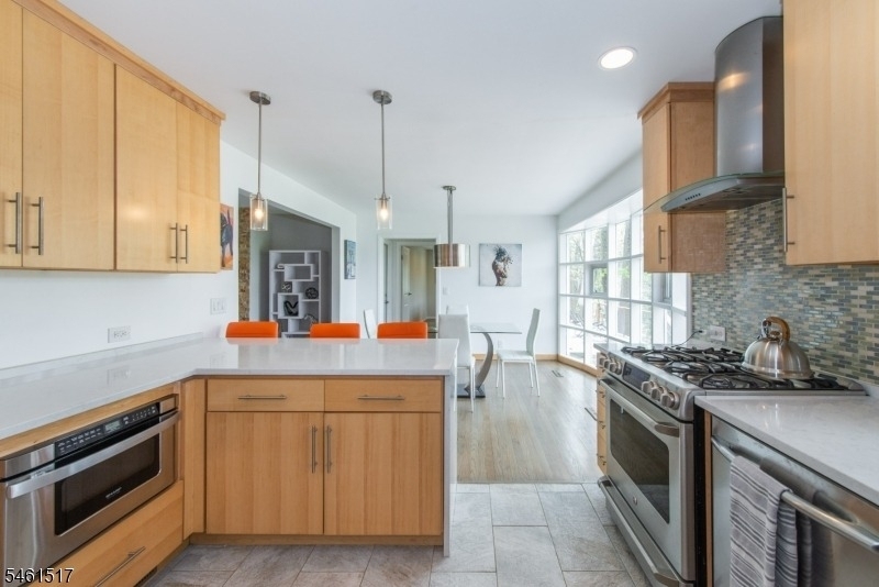 4 Molly Stark Dr - Photo 15
