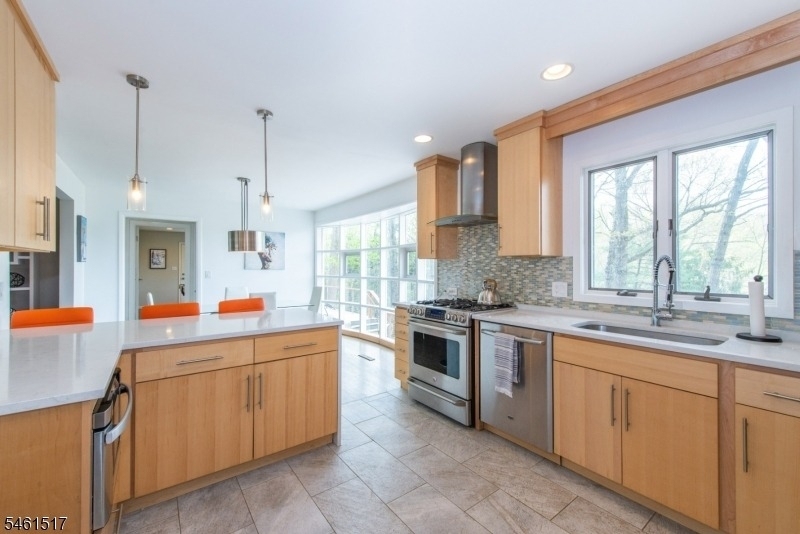 4 Molly Stark Dr - Photo 14
