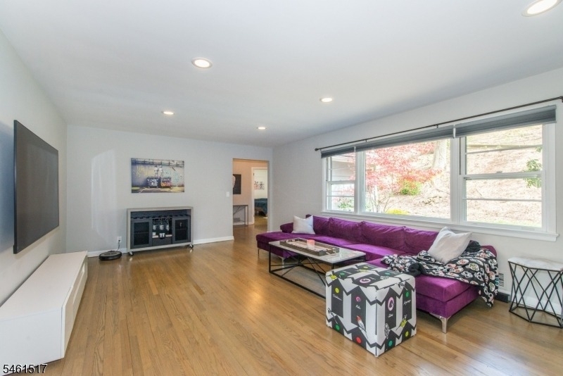 4 Molly Stark Dr - Photo 7