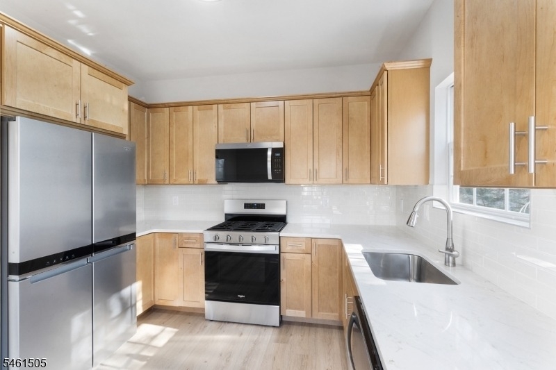 101 Tallwood Ln - Photo 1