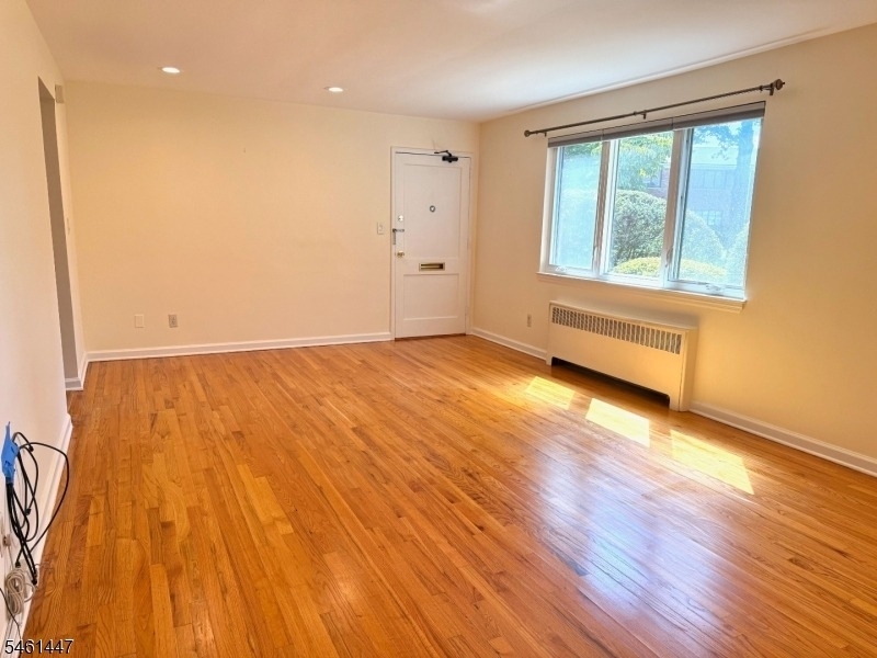 93 Troy Dr - Photo 4