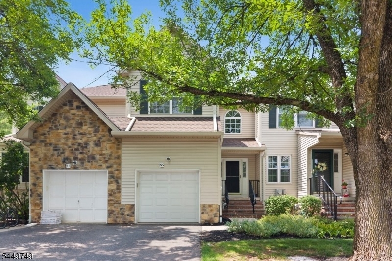 53 Dewitt Ln - Photo 0