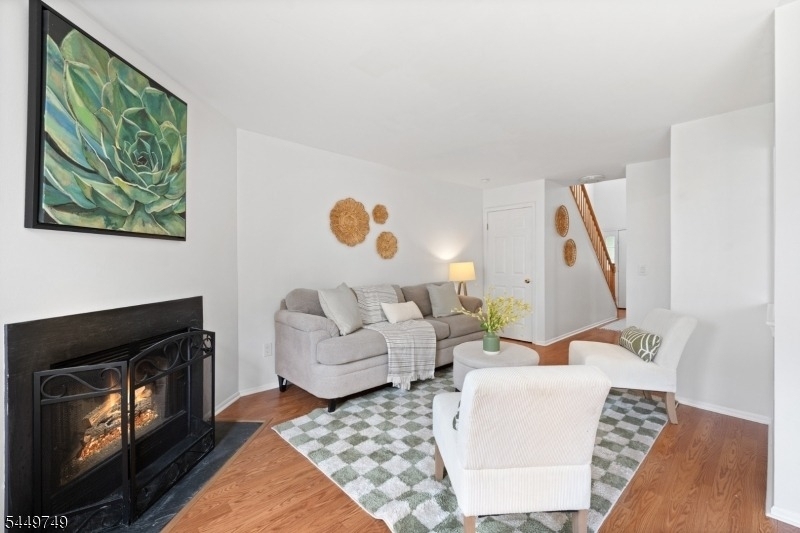 53 Dewitt Ln - Photo 3