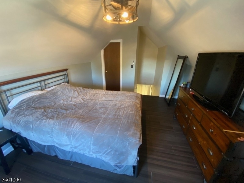 229 Thompson Ave - Photo 9