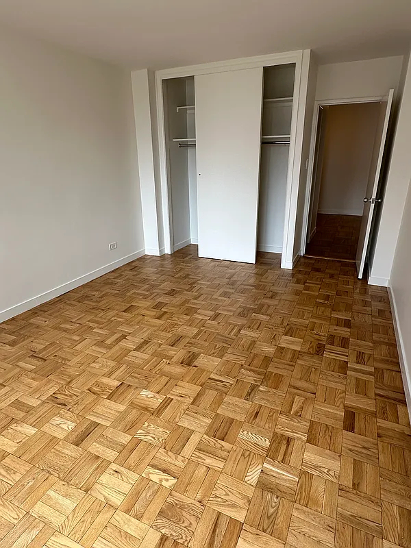 435 East 79th Street - Photo 3