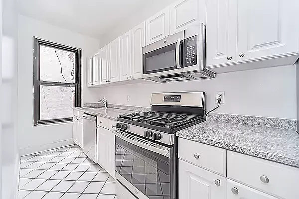 1631 2nd Avenue - Photo 5