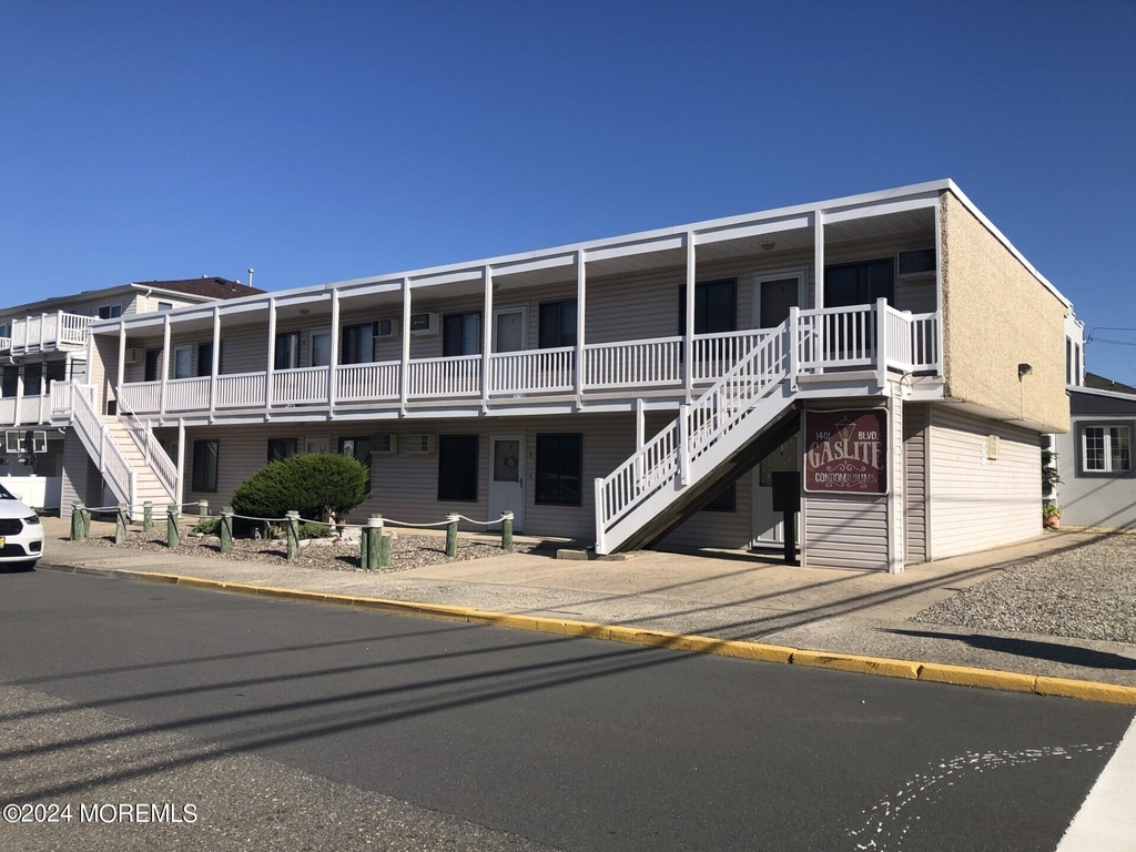1401 Boulevard - Photo 1