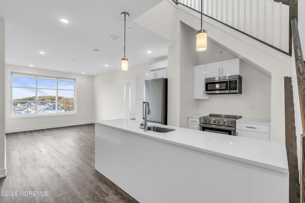 521 Lake Avenue - Photo 8