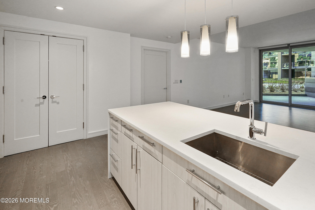 15 Morris Avenue - Photo 4