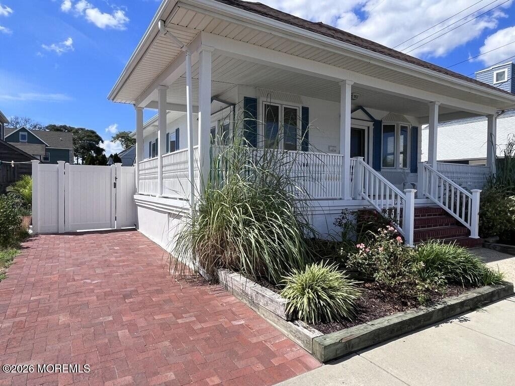 1203 A Street - Photo 0