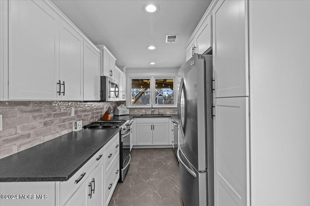 51 3rd Avenue - Photo 9