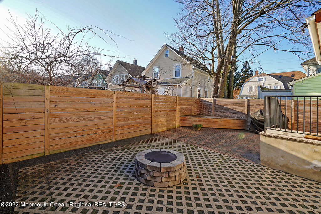 119 Branch Avenue - Photo 22