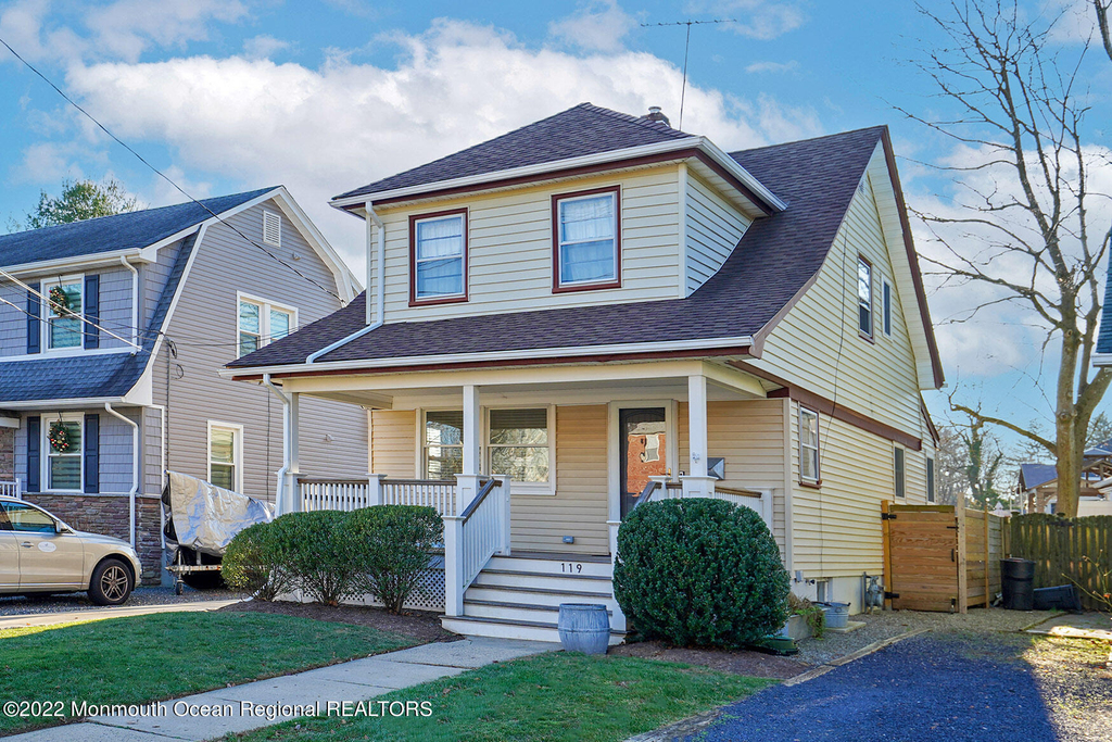 119 Branch Avenue - Photo 0