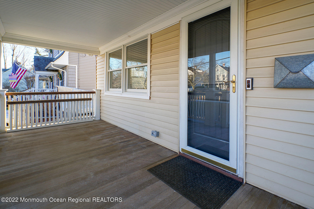 119 Branch Avenue - Photo 3