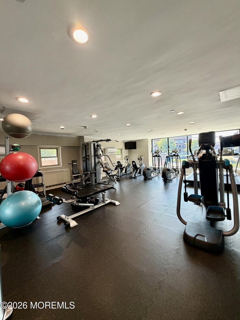 28 Riverside Avenue - Photo 45