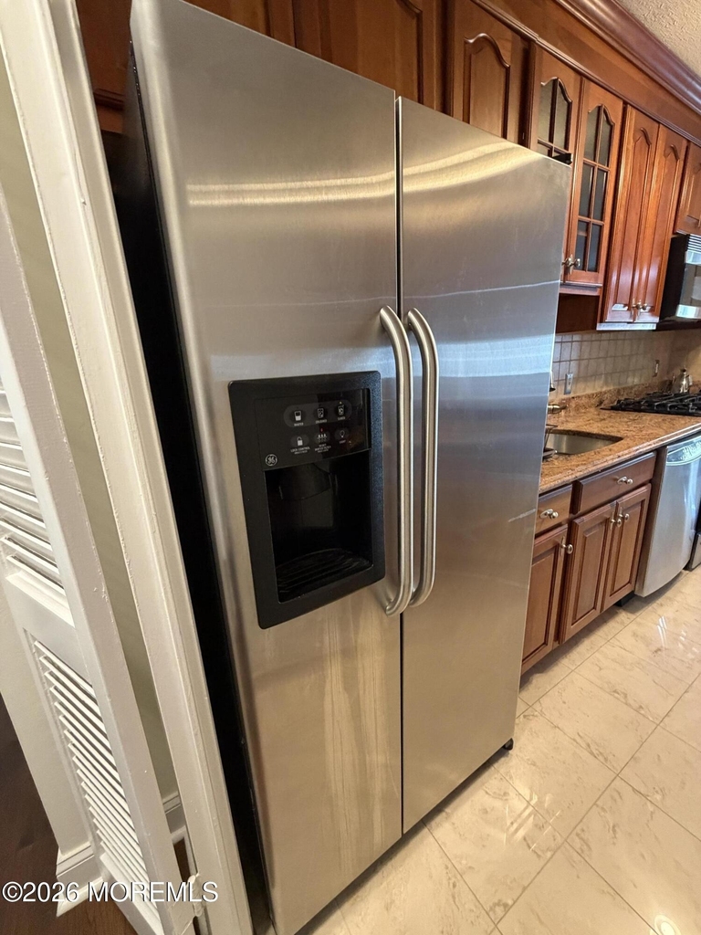 28 Riverside Avenue - Photo 25