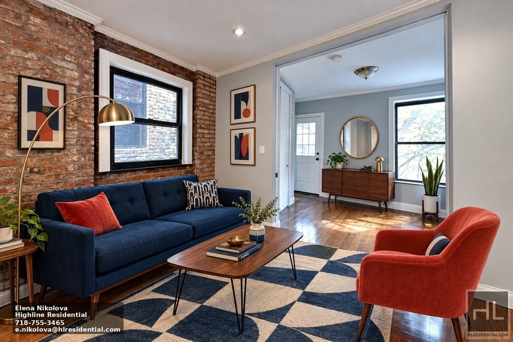 West 52 Street - Photo 1