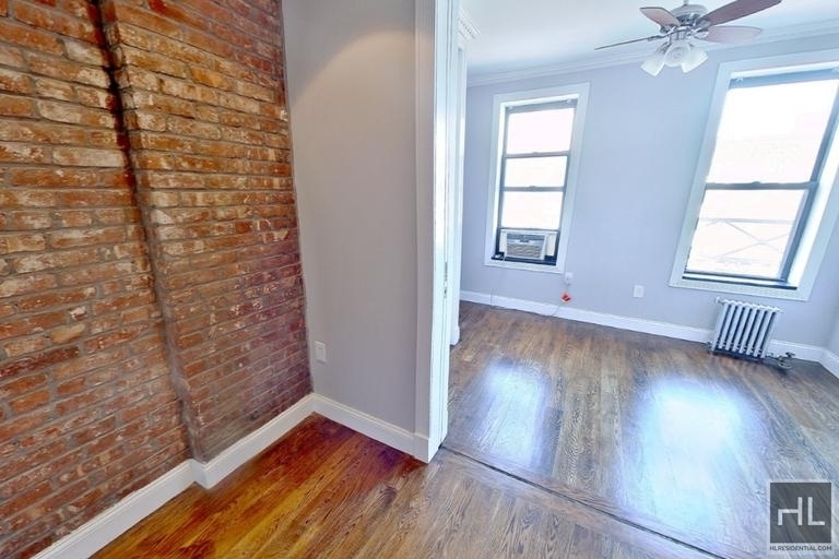 10 Avenue - Photo 3