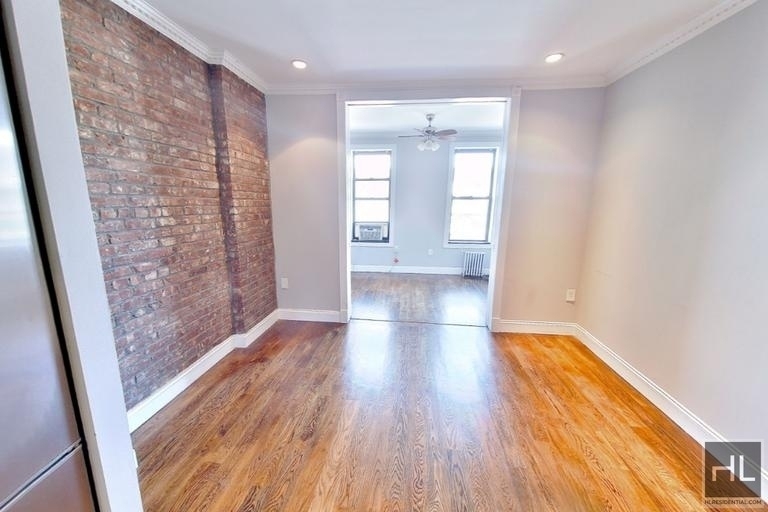 10 Avenue - Photo 4