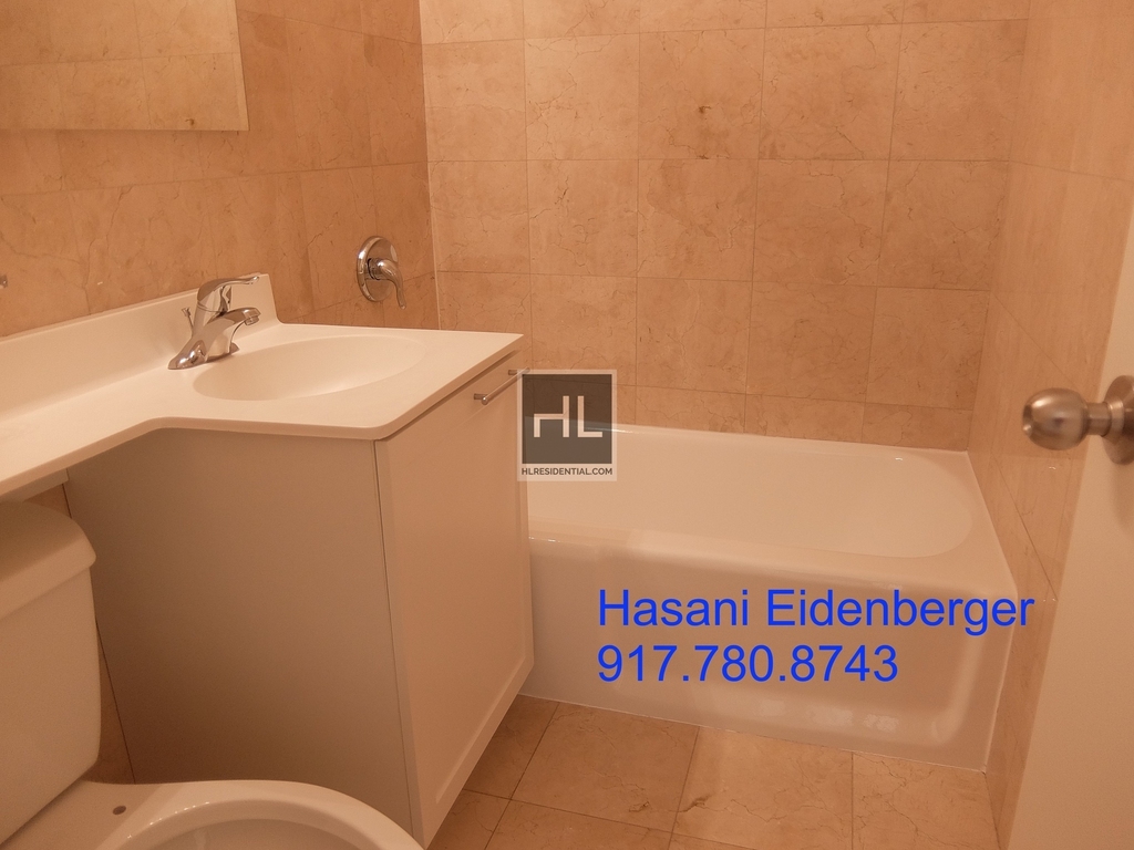 East 49 Street - Photo 2