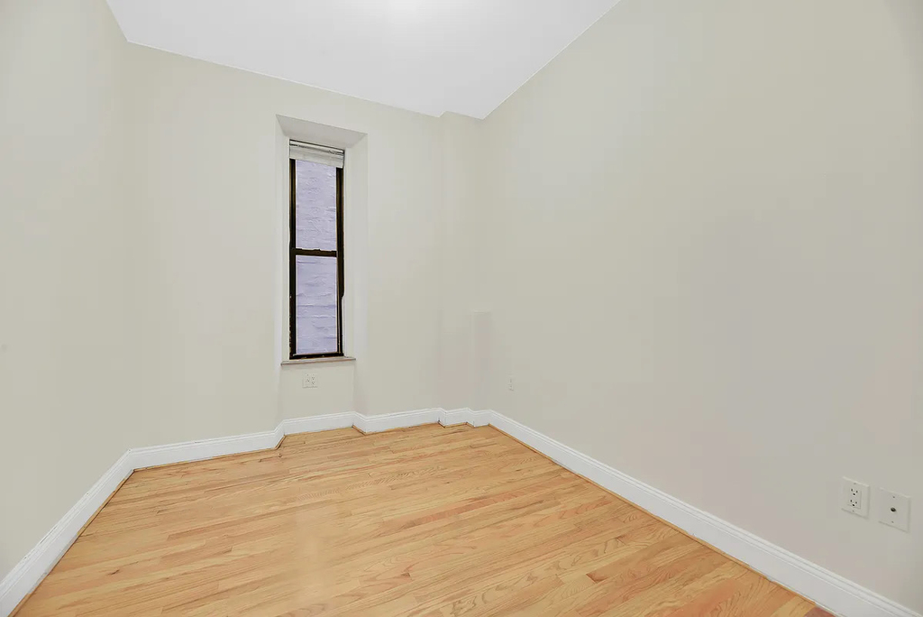 121 Madison Avenue - Photo 4