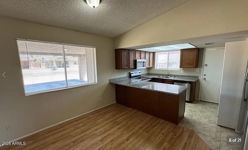 1643 W Muriel Drive - Photo 6