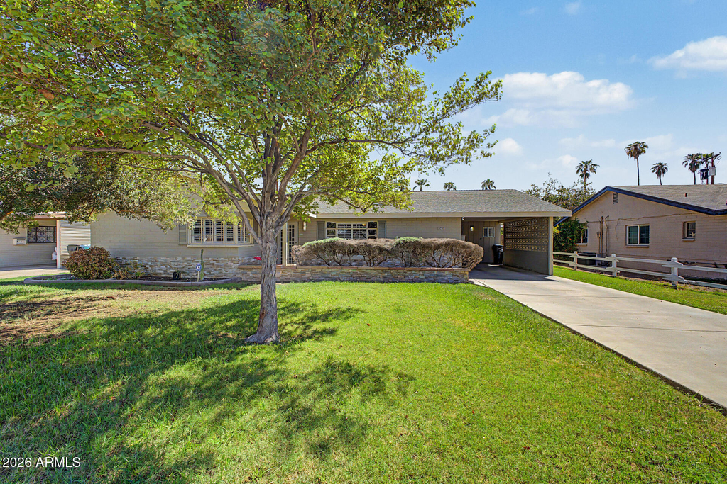1707 W Coolidge Street - Photo 1