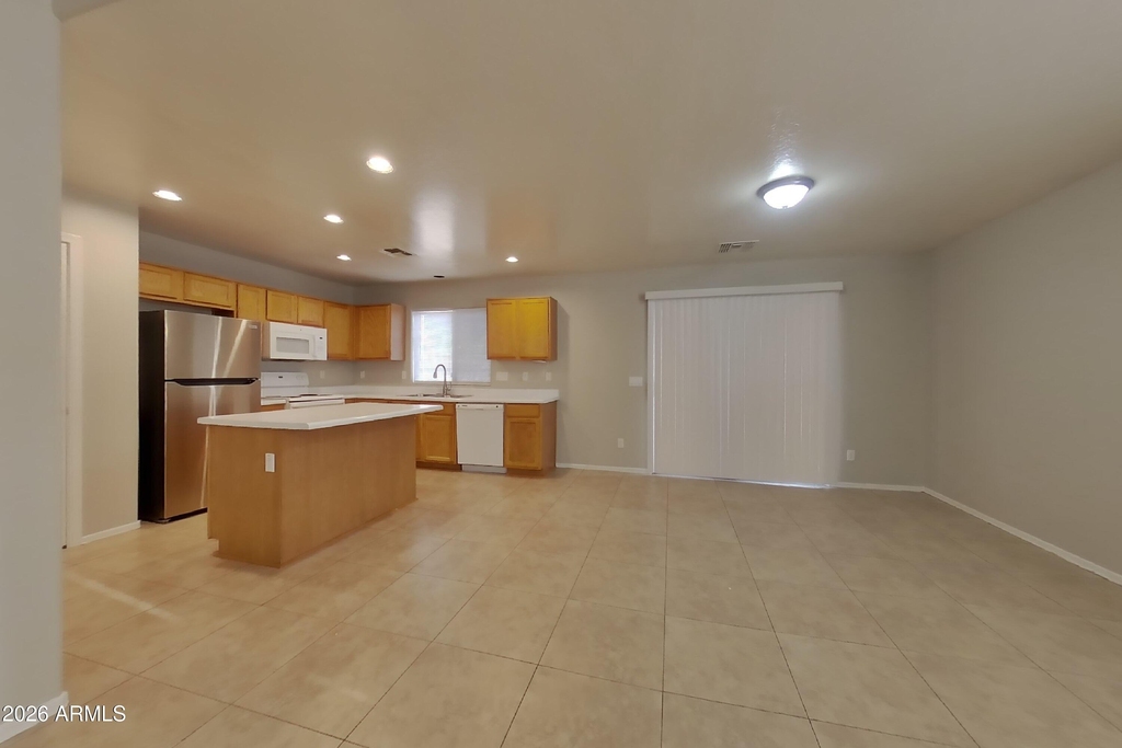 8006 W Pima Street - Photo 2