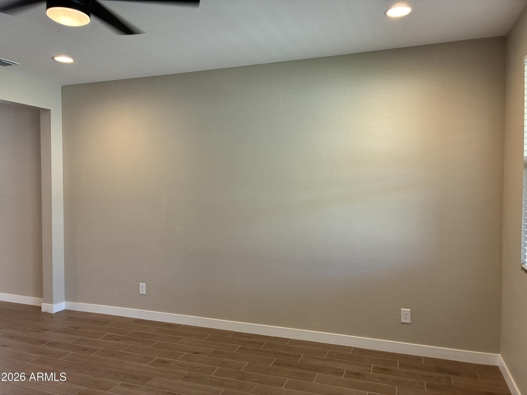 17296 W Valentine Street - Photo 11