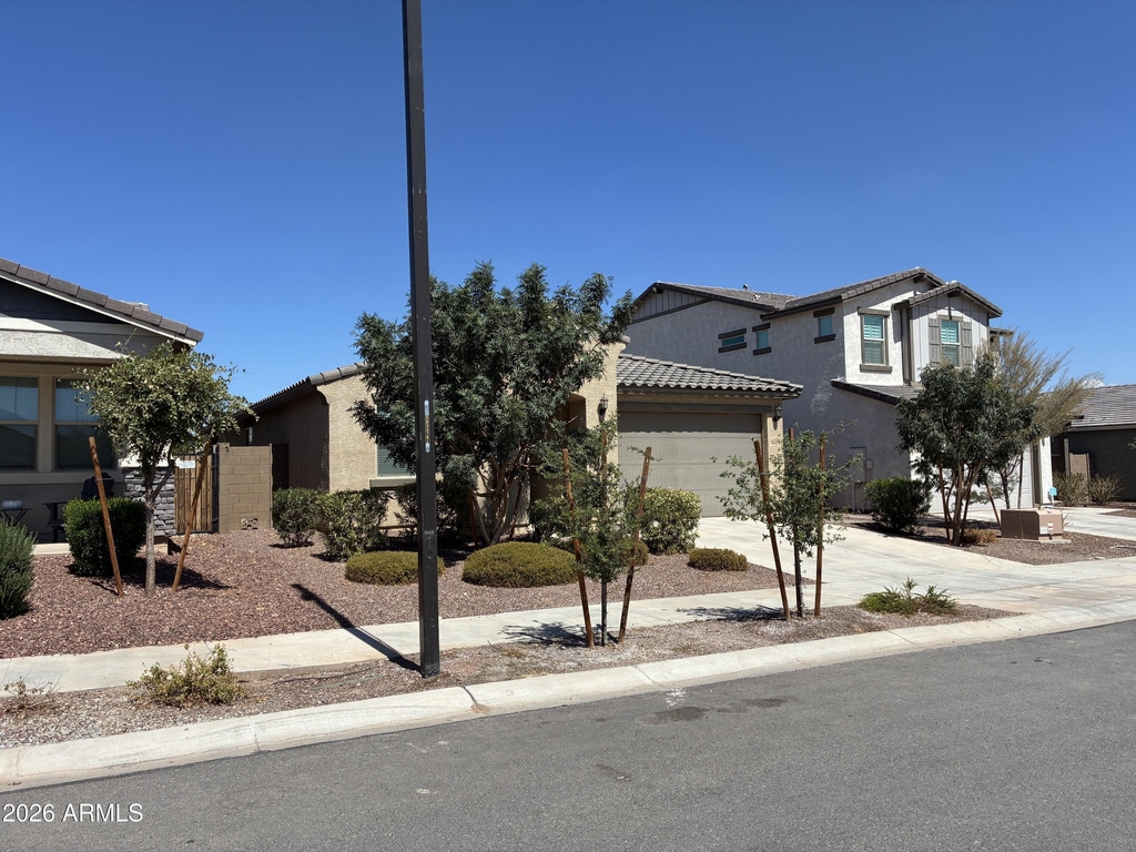 17296 W Valentine Street - Photo 1